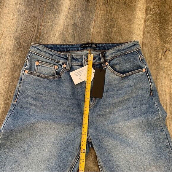 NWT Black Tape High Rise Mom Jeans Raw Hem Size 27 - Picture 7 of 13